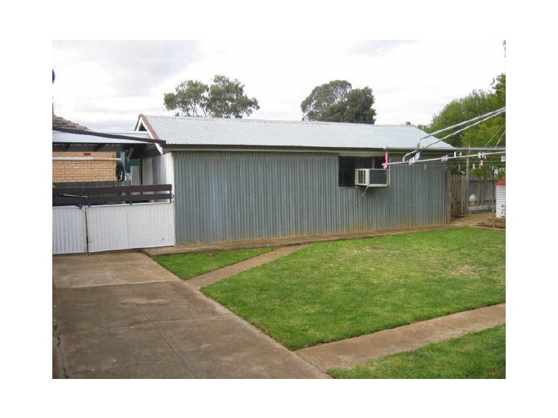 15 Hewitt Road, Elizabeth South SA 5112