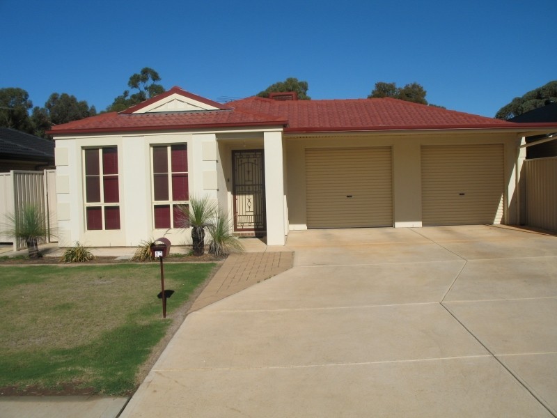 27 McGonigal Drive, Willaston SA 5118