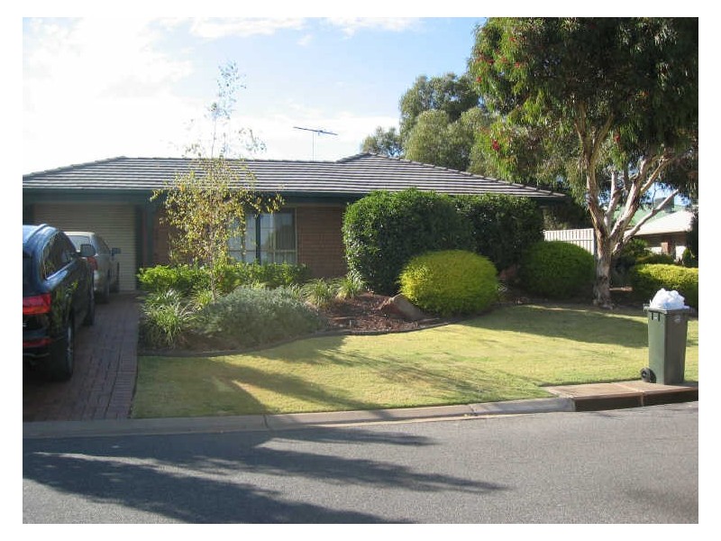 6 Reginald Parade, Craigmore SA 5114