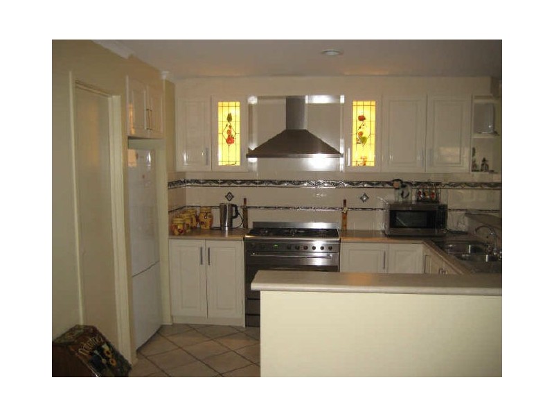 61 President Avenue, Andrews Farm SA 5114