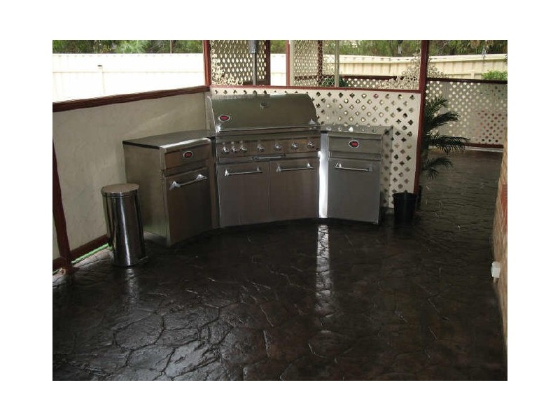 61 President Avenue, Andrews Farm SA 5114