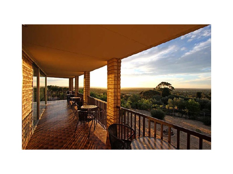 2 Bowey Road, Salisbury Heights SA 5109