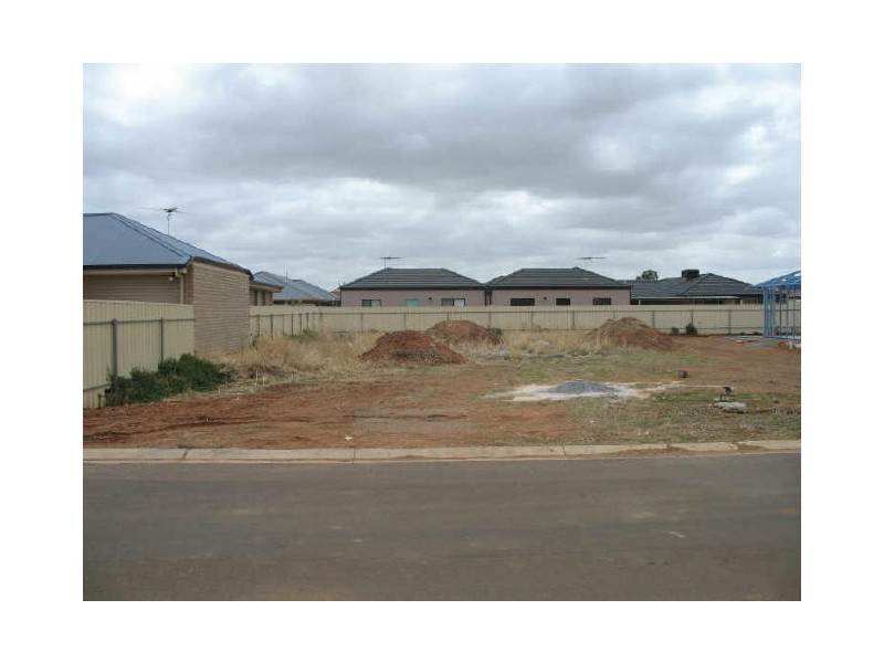 15 & 17 Isabel Road, Munno Para West SA 5115