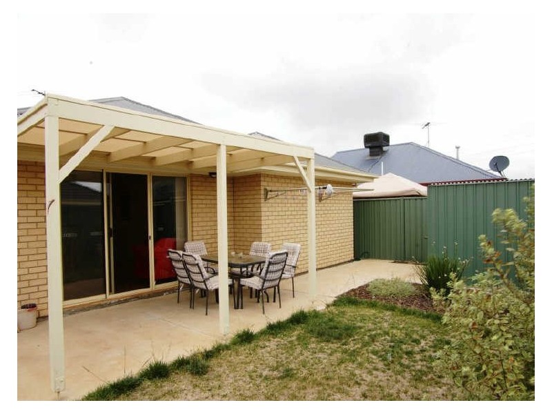 5 Dylan Close, Munno Para West SA 5115