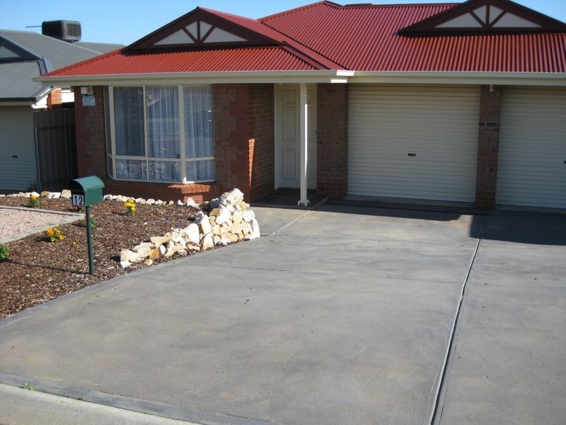 12 St Albans Place, Craigmore SA 5114