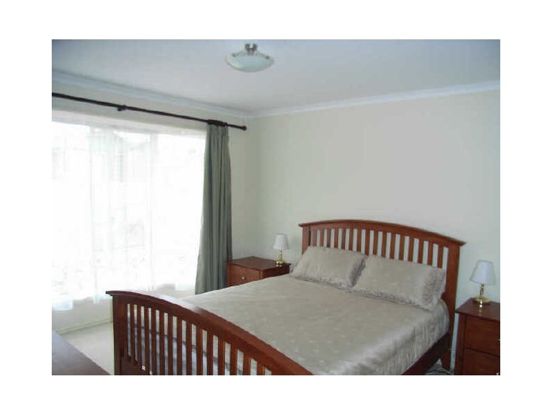 12 St Albans Place, Craigmore SA 5114