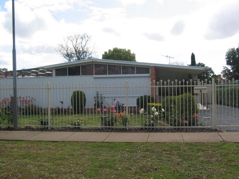 7 Grovely Street, Elizabeth Vale SA 5112