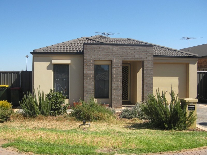 112 Lakeside Drive, Andrews Farm SA 5114