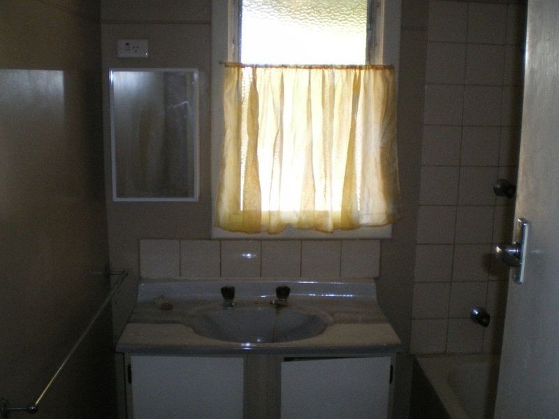 23 Mofflin Road, Elizabeth Grove SA 5112