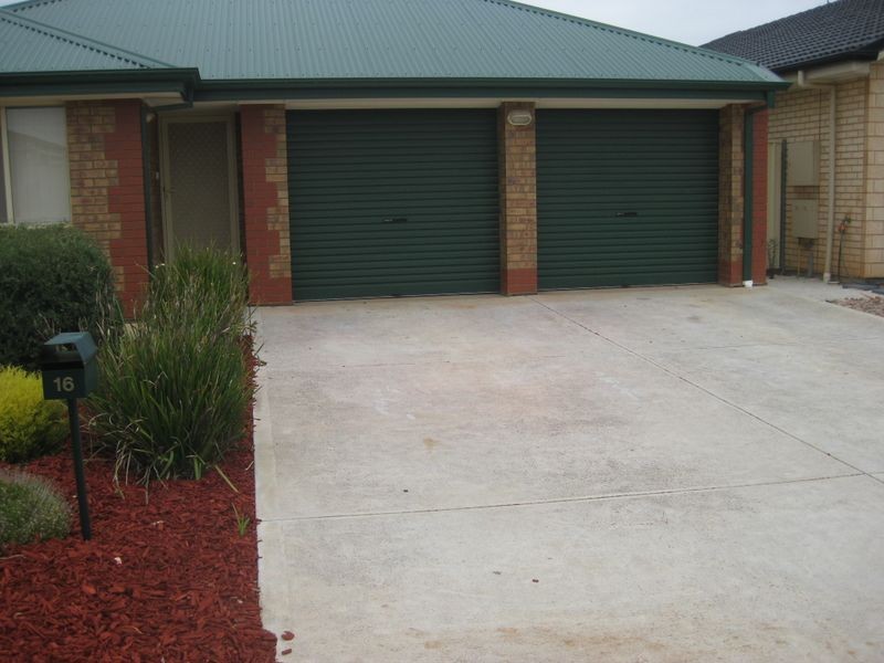 16 Strathmore Avenue, Smithfield SA 5114
