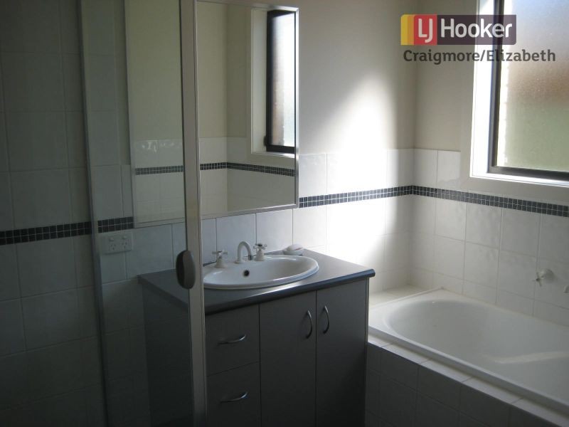 5 The Rise, Munno Para West SA 5115