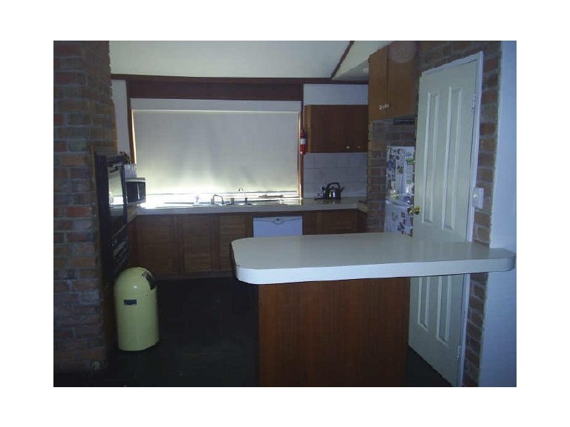 15 Ina Close, Craigmore SA 5114