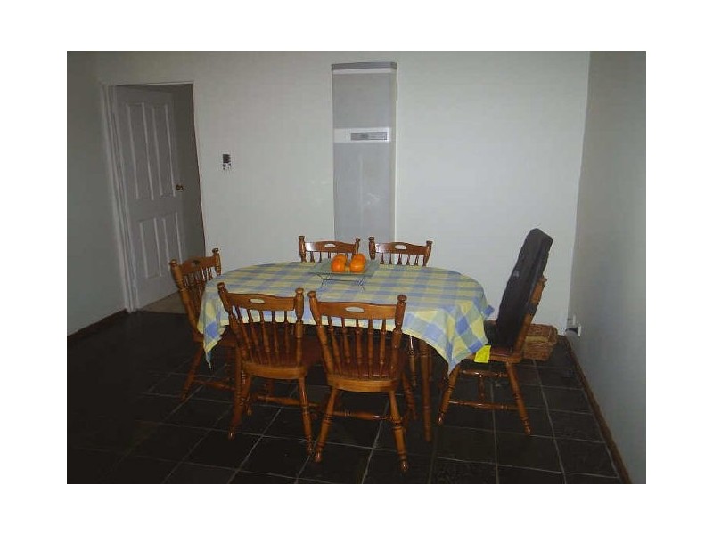 15 Ina Close, Craigmore SA 5114