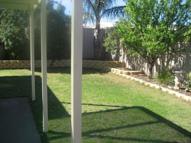 11 Cranmore Avenue, Craigmore SA 5114
