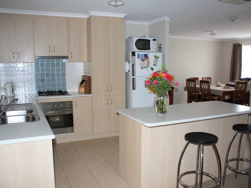 77 Lakeside Drive, Andrews Farm SA 5114