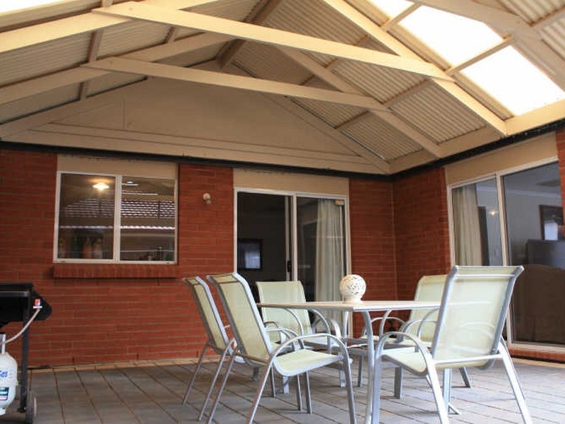 77 Lakeside Drive, Andrews Farm SA 5114