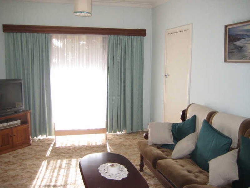 8 Atkinson Rd, Elizabeth Downs SA 5113