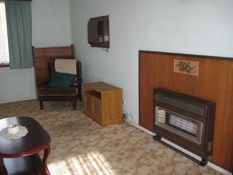 8 Atkinson Rd, Elizabeth Downs SA 5113