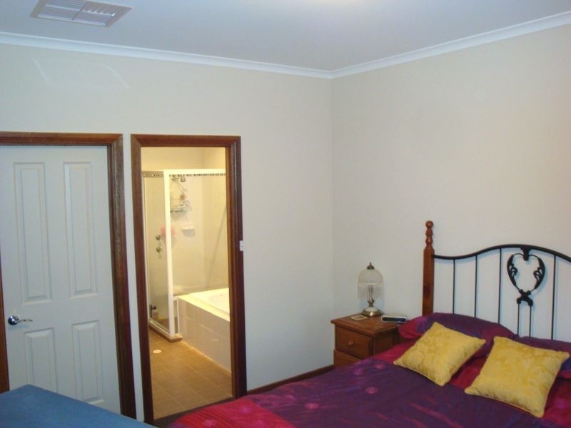 8 Kimvu Court, Munno Para West SA 5115