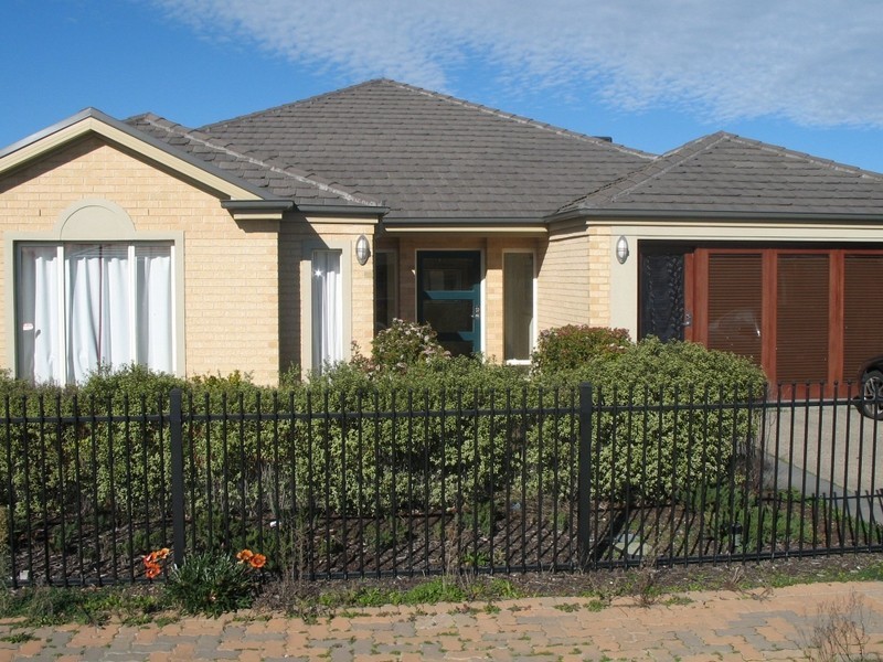 14 Springbank Blvd, Burton SA 5110