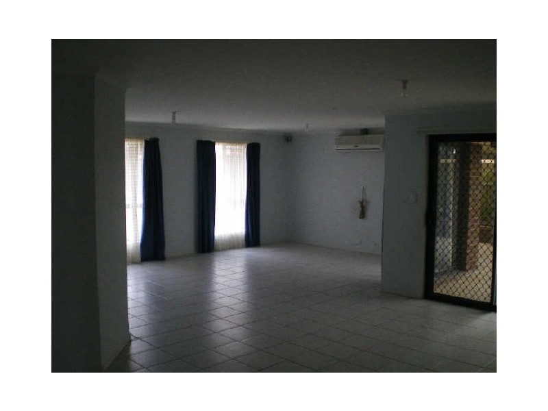 8 Gluford Court, Andrews Farm SA 5114