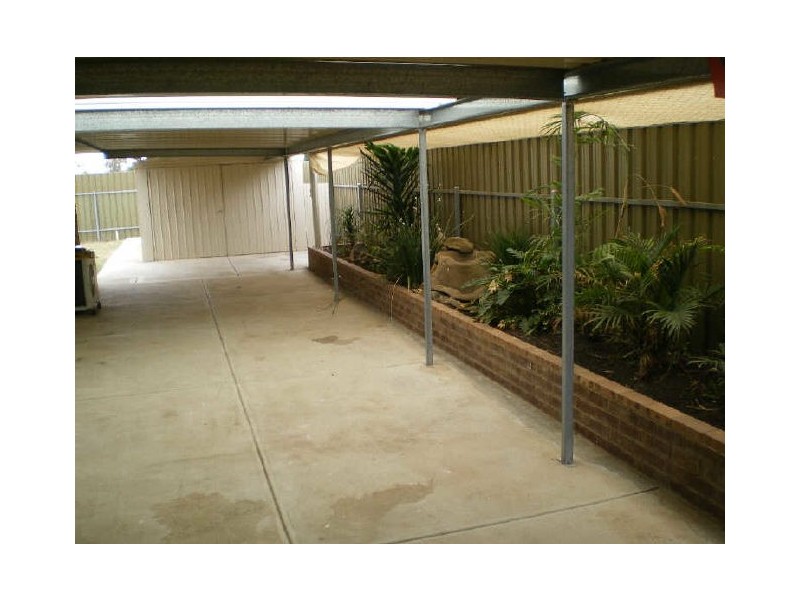 8 Gluford Court, Andrews Farm SA 5114