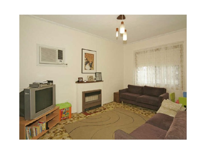 24 Solvay Road, Taperoo SA 5017