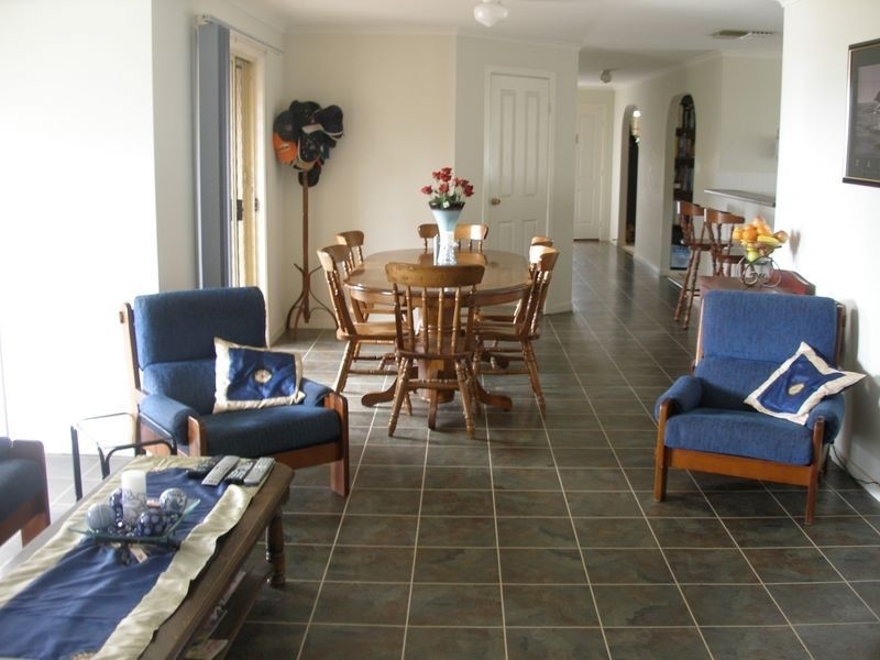 8 Hammond Close, Hillbank SA 5112