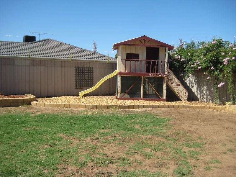 5 Crown Crescent, Paralowie SA 5108