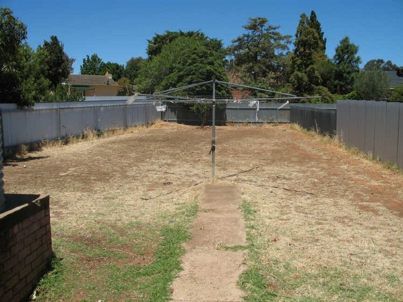 28 Dolphin Street, Elizabeth East SA 5112