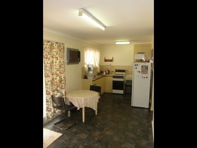 8 Alan Crescent, Burton SA 5110