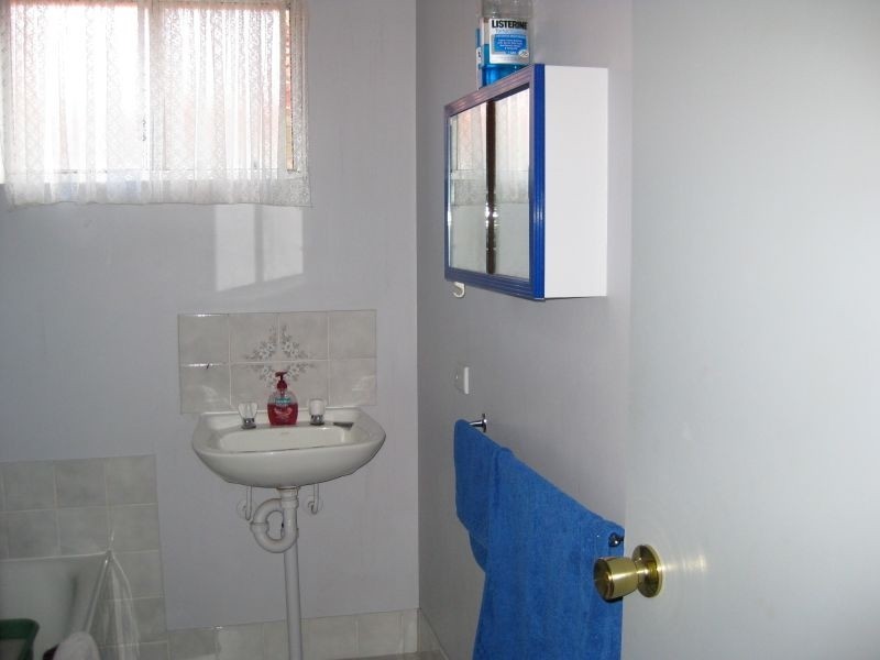 8 Alan Crescent, Burton SA 5110