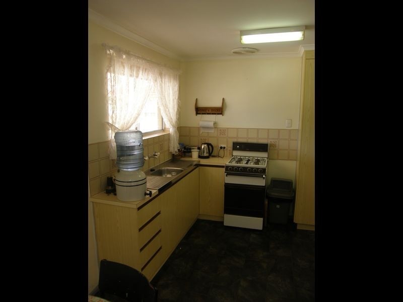 8 Alan Crescent, Burton SA 5110