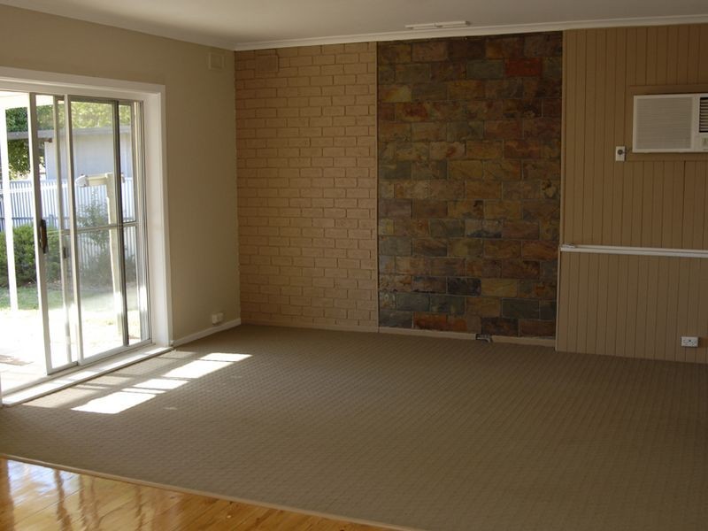 35 Daphne Street, Salisbury East SA 5109