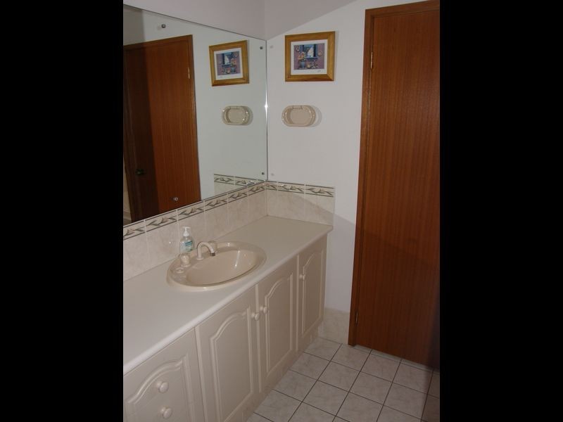 92 President Avenue, Andrews Farm SA 5114