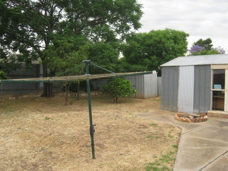 13 Dockett Road, Elizabeth Downs SA 5113