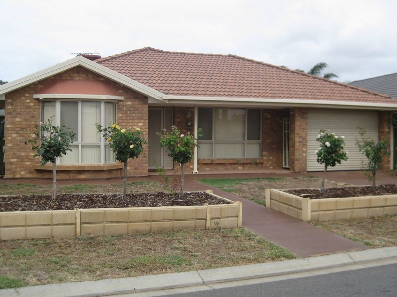 6 Finch Close, Andrews Farm SA 5114