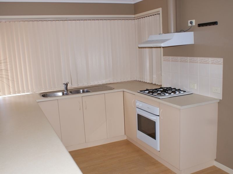 6 Finch Close, Andrews Farm SA 5114