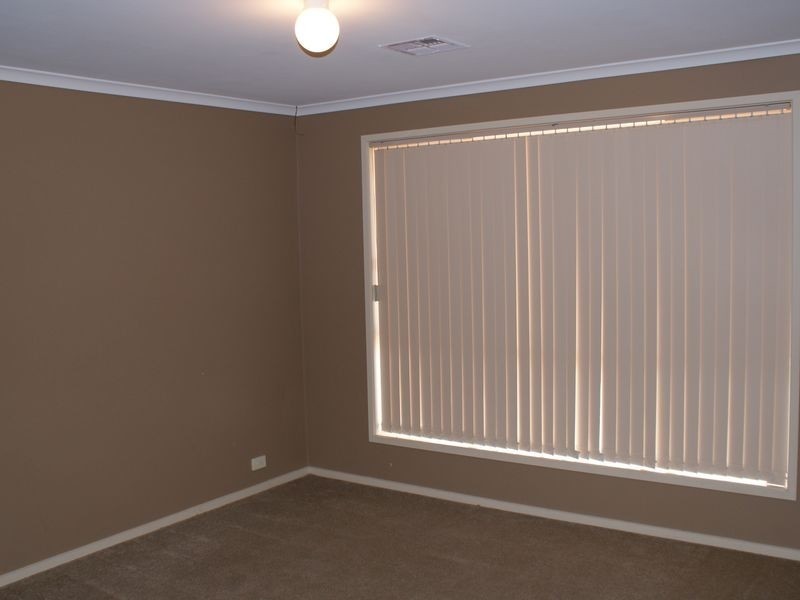 6 Finch Close, Andrews Farm SA 5114