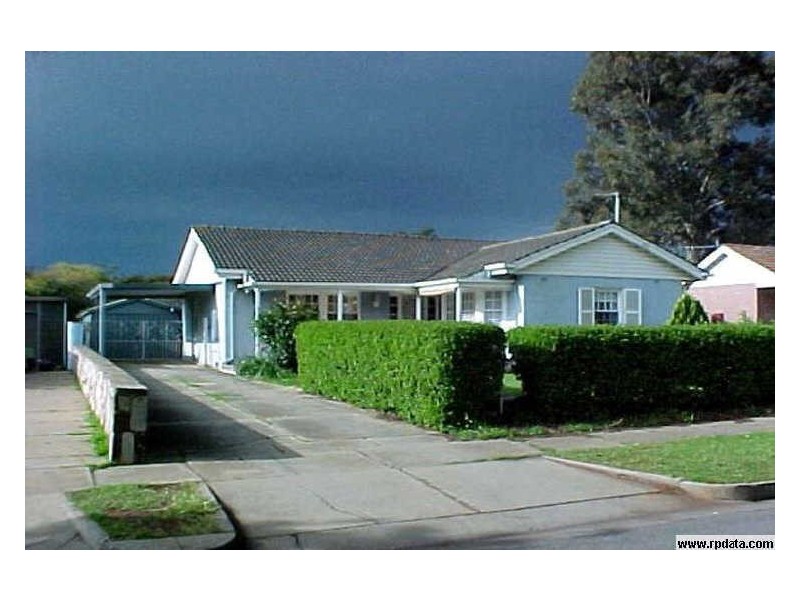 21 St Leonard Crescent, Elizabeth Downs SA 5113