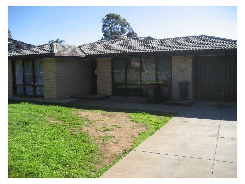 241 Hogarth Road, Elizabeth Grove SA 5112