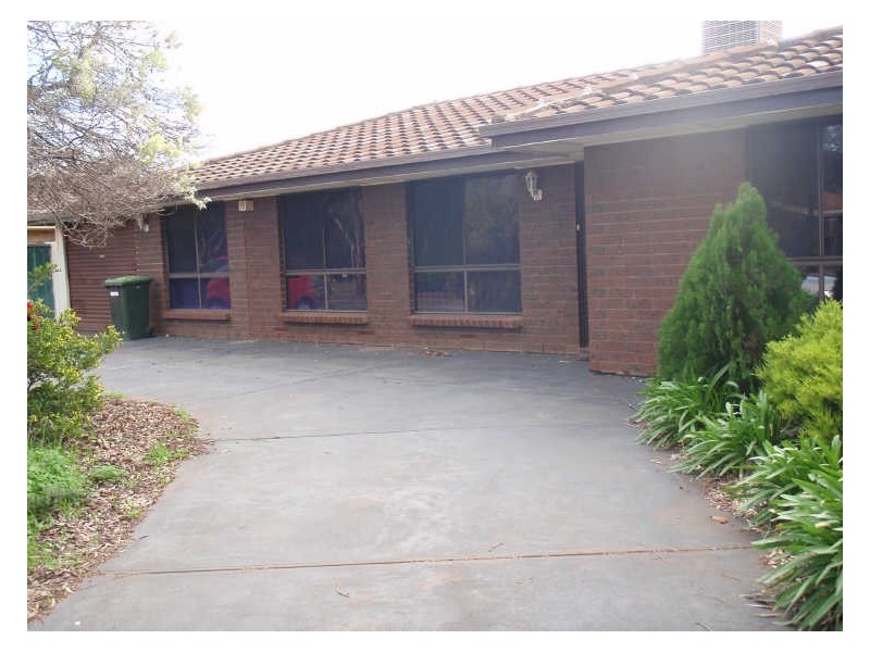 11 Grevillia Drive, Parafield Gardens SA 5107