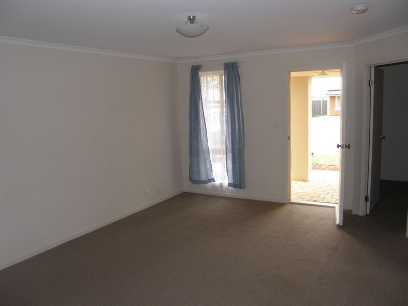 10 Albert Court, Andrews Farm SA 5114