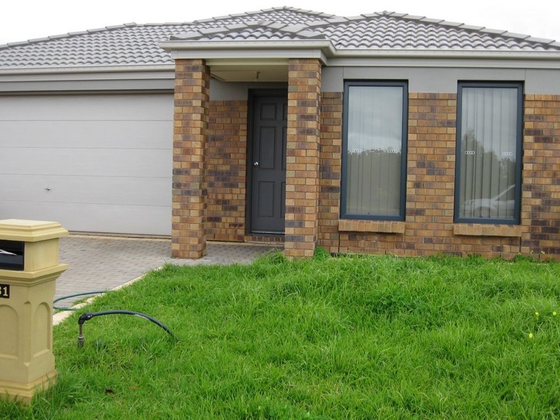 31 Lakeside Drive, Andrews Farm SA 5114