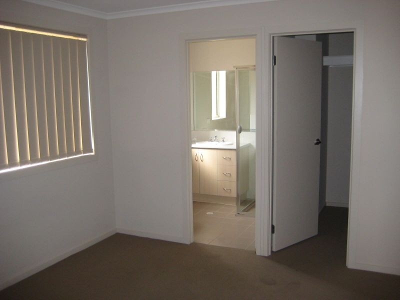 43 Lakeside Drive, Andrews Farm SA 5114