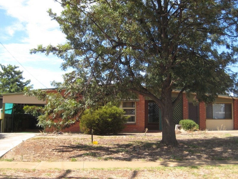 16 Saint Road, Smithfield Plains SA 5114
