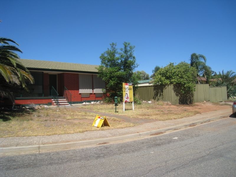 14 Paginton Crescent, Elizabeth East SA 5112