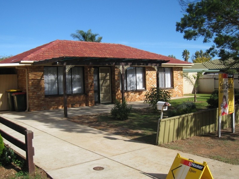 16 Carabeen Crescent, Andrews Farm SA 5114