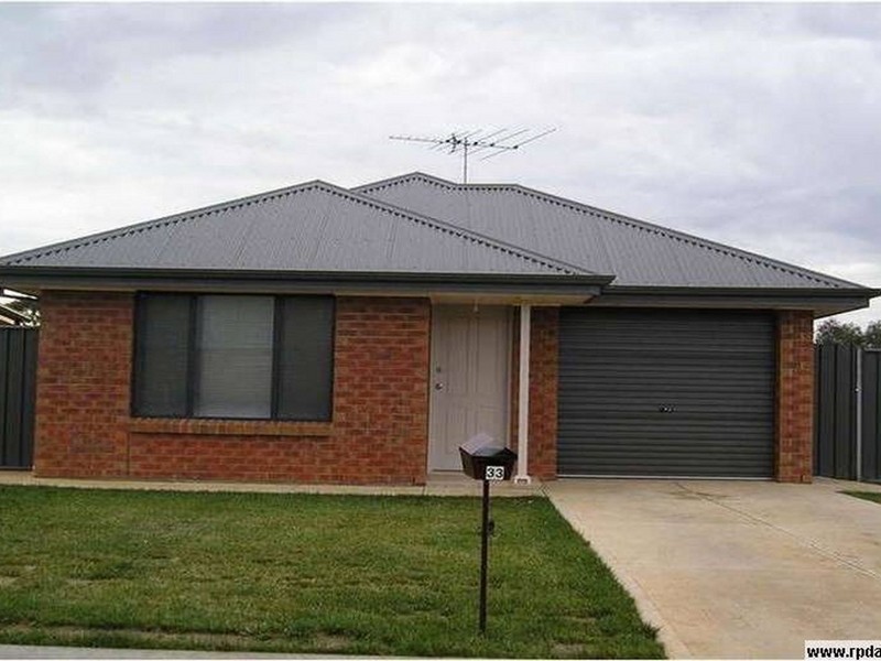 33 Hamra Drive, Smithfield SA 5114