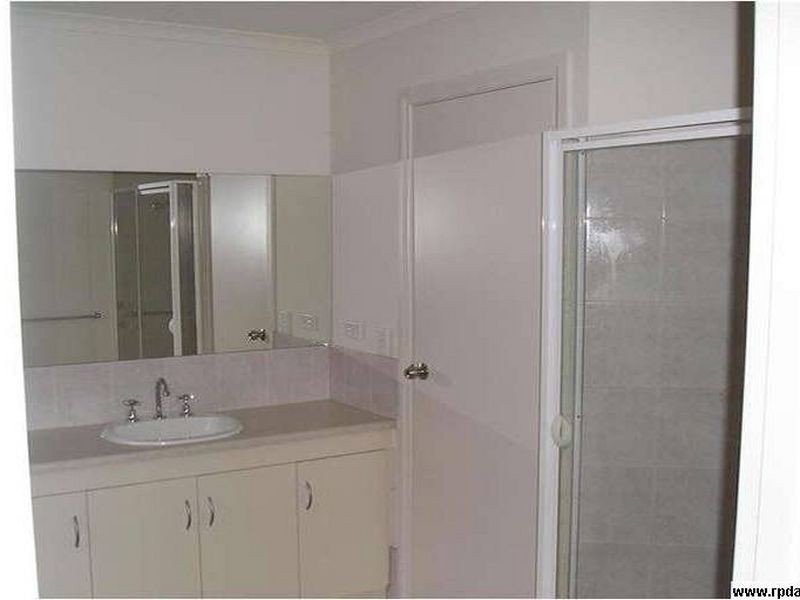 33 Hamra Drive, Smithfield SA 5114
